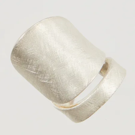 Ring stl:ca 15½ bredd 29mm 925/1000 Silver 9,6g.