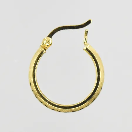 Udda örhänge Ø16mm, bredd 5mm, 18K. Vikt: 1 g