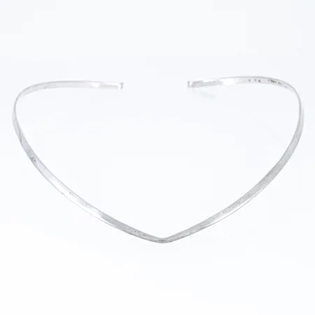 Stel halsring innermått ca 39,5cm bredd 2-3mm, silver 925/1000 11,8g. 