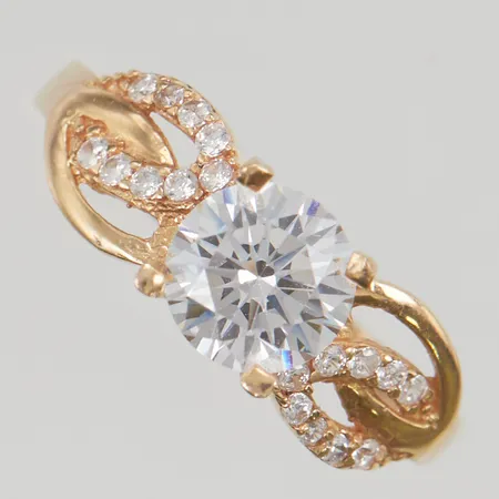 Ring stl:17¾ bredd 7mm vita stenar 18K 2,2g.