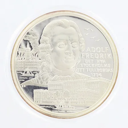 Jubileumsmynt, Kungariket Sverige, Adolf Fredrik, Det nya Stockholms slott fullbordas 1754, Ø36mm, i plastkassett och etui, 925/1000 Vikt: 27,3 g