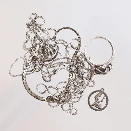 Diverse silver, delvis defekt, 830/925/1000 silver Vikt: 25,9 g