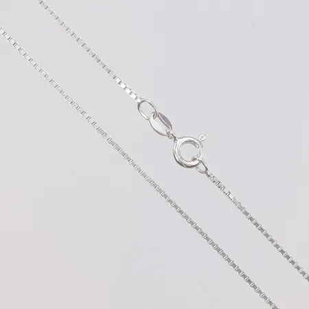 Halskedja Venezia, längd 80cm, bredd 1mm, GHA, 925/1000 silver Vikt: 5,2 g