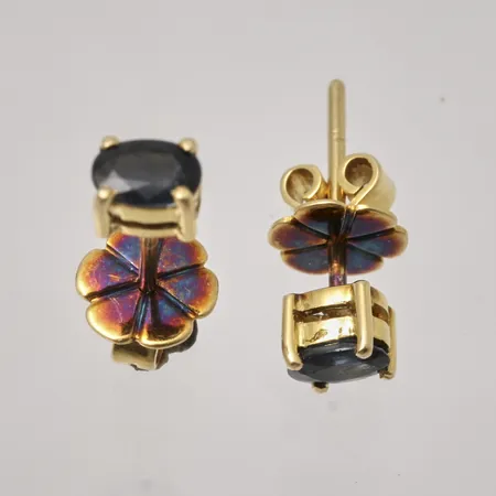 Örhängen 3,7x12mm, 2st blå stenar, 18K, snurrebussar missfärgade, 1,6g.