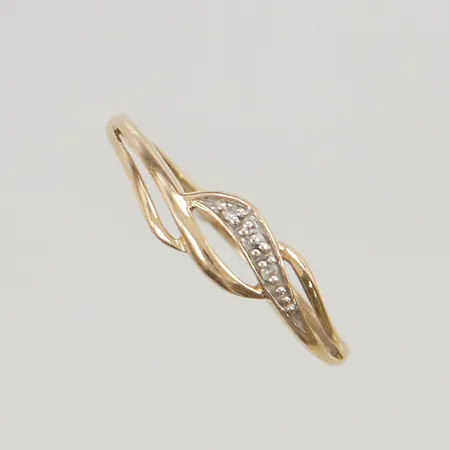Ring stl:16½ bredd 5mm 18K 0,9g.
