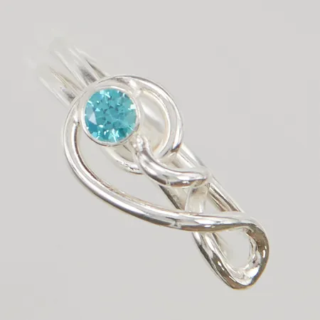 Ring stl:18 stämplad am, 925/1000 Silver 3,6g.