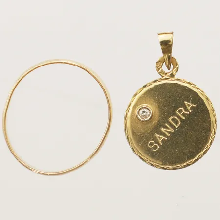 Ring slät och hänge med vit sten, gravyrer 18K Vikt: 3,4 g