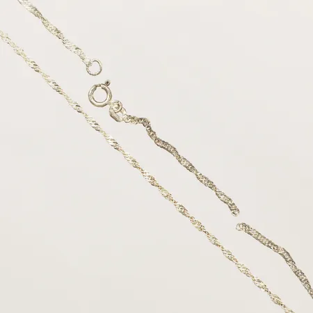 Kedja Singapore längd 46cm, bredd 1,9mm, defekt silver 925/1000 Vikt: 2,4 g