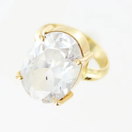 Ring vit sten stl:13½ bredd 3-14mm, liten storlek, 18K. Bruttovikt: 5,6 gram Vikt: 0 g