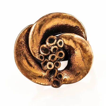 Ring Lava Hannu Ikonen Finland stl:17½ (justerbar skena) bredd 5,5-22mm, brons 8,0g. 