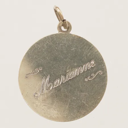 Hänge Ø22,1mm, namngravyr silver 830/1000 Vikt: 2,5 g