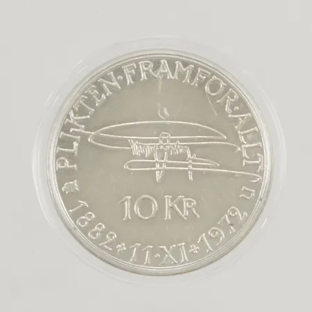 Mynt Gustaf VI Adolf, plikten framför allt, 1882-1972, nominellt värde 10kr, etui, 31mm, 830/1000 Silver 18,1g.