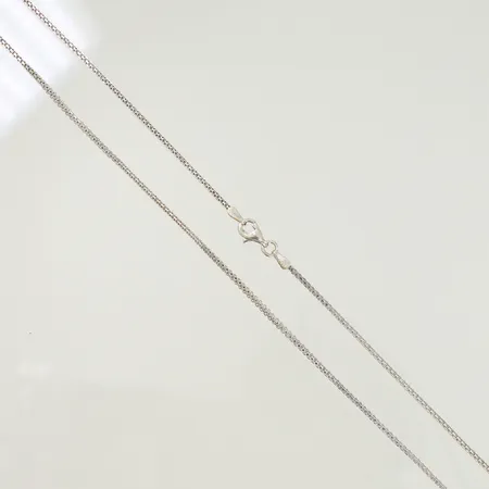 Halskedja vitguld längd 50cm, bredd 1,5mm, 18K, 7,3g Vikt: 7,3 g