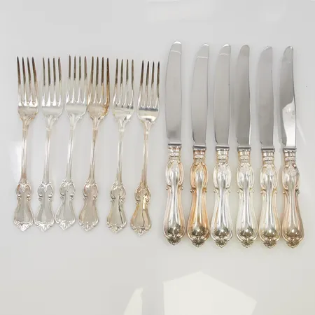 6 Gafflar 18cm, 6 Knivar 21cm, 830/1000 Silver 675,5g.