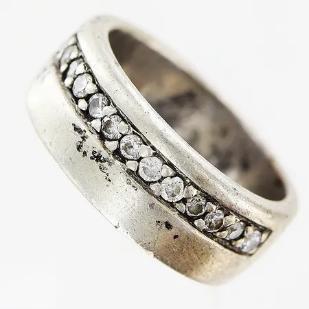 Ring stl:16, bredd: 7mm, stenar, GHA, silver 925/1000. Vikt: 6,4 g