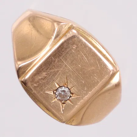 Klackring stl 19¼ liten vit sten 18K Vikt: 4,5 g