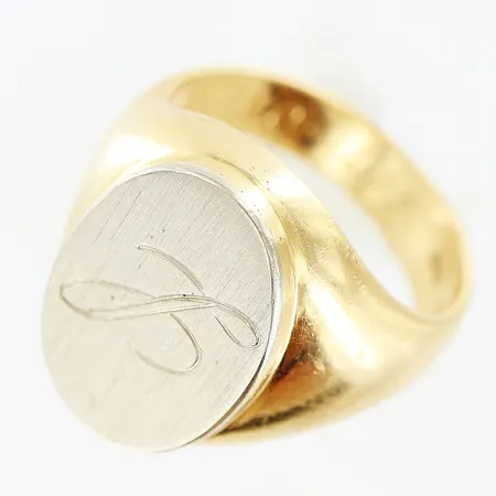 Klackring stl:18, bredd: 4,3-16mm, gravyr, 18K. Vikt: 17,8 g