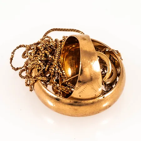 Diverse defekt/graverat guld 18K 10,6g. 