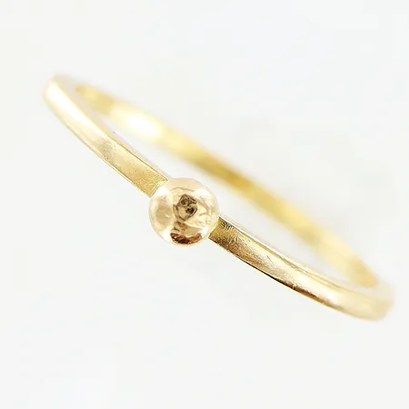 Ring stl:16½ kula Ø2,8mm, 18K. Vikt: 1,2 g