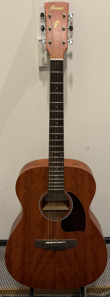 Akustisk Gitarr Ibanez PC12MH-OPN, sernr:1P04211197141. Specialfrakt, kontakta pantbankskontoret för mer information.
