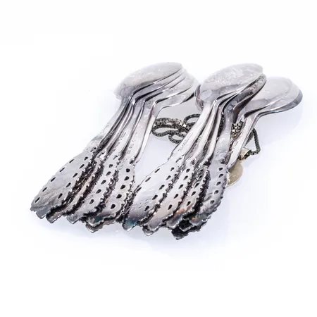 Diverse silver 830/1000 103g. Gravyrer.