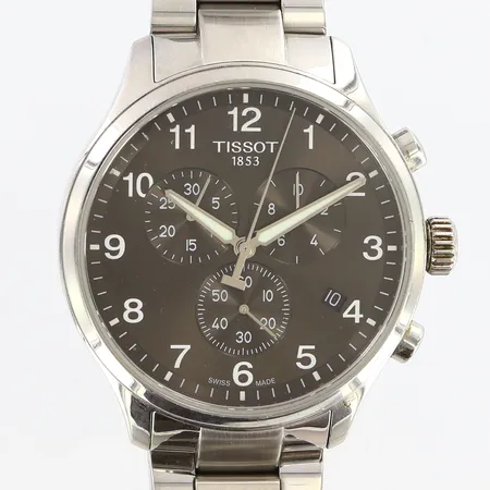 Herrur Tissot Chrono XL Classic, stål, quartz, ca 45mm, ref: T116617 A, snr: DB2 RG1 XFB, datum, kronograf, stållänk, batteribyte krävs, repor, bruksslitage, inga tillbehör Vikt: 0 g