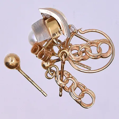 Diverse guld, 18K. Vikt: 3,1 g