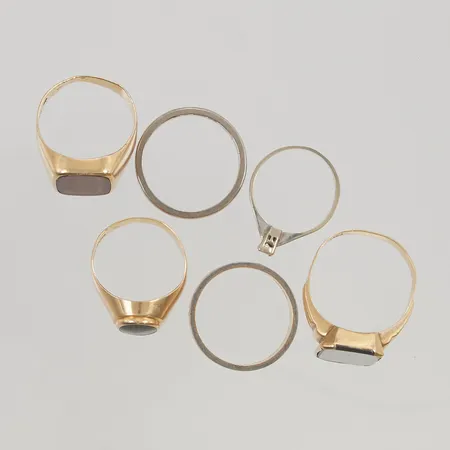 Diverse ringar defekt/gravyr, 18K bruttovikt 26,6g.