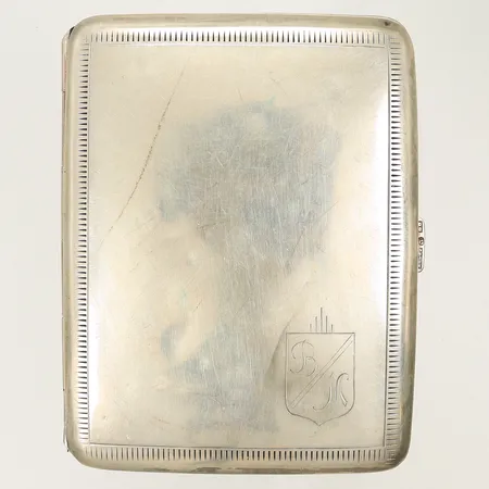Cigarettetui 9x7 cm, gravyr/monogram, silver 830/1000-delar, 69,6g