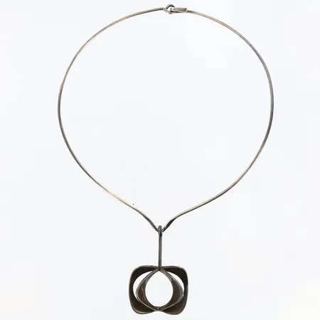 Collier stelt med hänge ALTON, Øca12,2cm, längd på hänge: 5,5cm, STERLING 925/1000 silver Vikt: 22,7 g