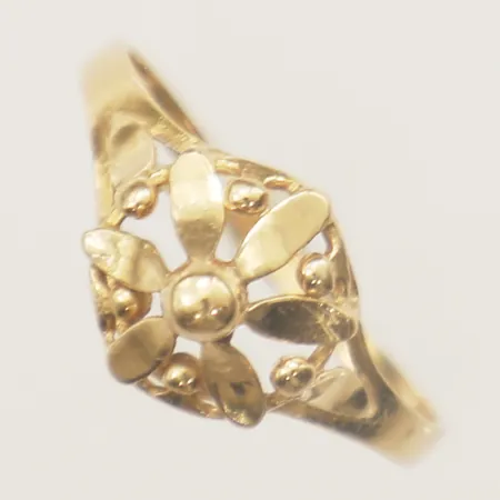 Ring blomma stl:16¼ bredd 9,3mm 18K  Vikt: 1,2 g