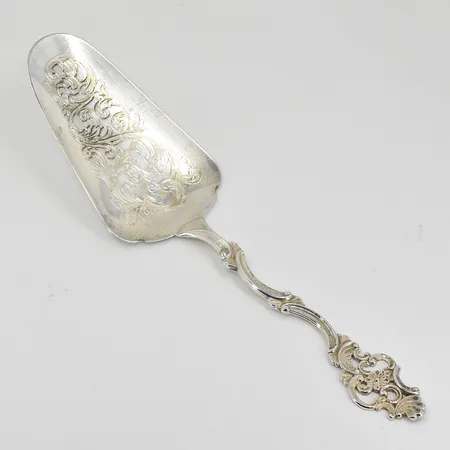 Tårtspade med blomdekor, modell Oldemor, nr 415, längd 20½cm, silver 830/1000. Vikt: 46,2 g