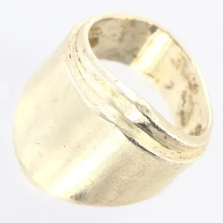 Ring stl: 18 bredd: 8,5-24mm, 925/1000 silver Vikt: 12 g