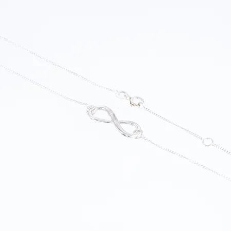 Collier med integrerat hänge evighetsåtta längd 42/45cm, Guldfynd, silver 925/1000 2,6g.