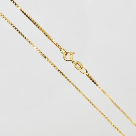 Kedja Venezia längd 37½cm, bredd 1mm, 18K. Vikt: 4,5 g