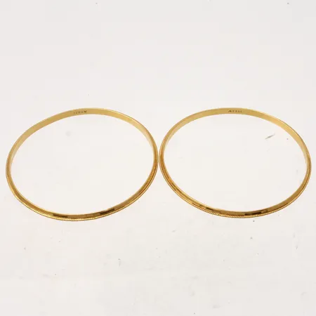2st armringar, 18,5cm, bredd 3,7mm, 22k, 27,85g.