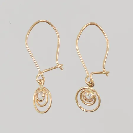 Örhängen 26mm vita stenar, 18K 0,7gg. Vikt: 0,7 g
