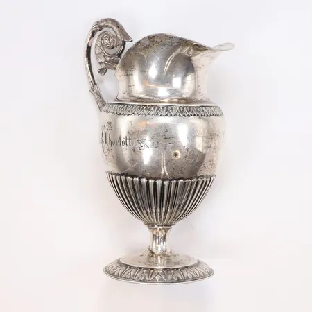 Kanna, höjd 16cm, bredd 7cm, sengustaviansk, troligen 1800tal, mästarstämpel FW, svenska stämplar, gravyr handtag defekt, 830/1000 silver Vikt: 189,5 g