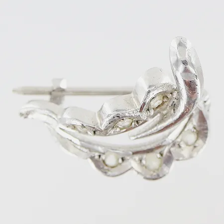 Brosch med vita stenar 20x12mm, silver 925/1000 Vikt: 1,9 g