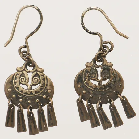 Ett par örhängen Kalevala Koru längd 35mm, bredd 14,4mm silver 925/1000 Vikt: 2 g