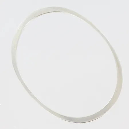 Armring 68x54mm bredd 2-3mm, silver 925/1000 Vikt: 16,3 g