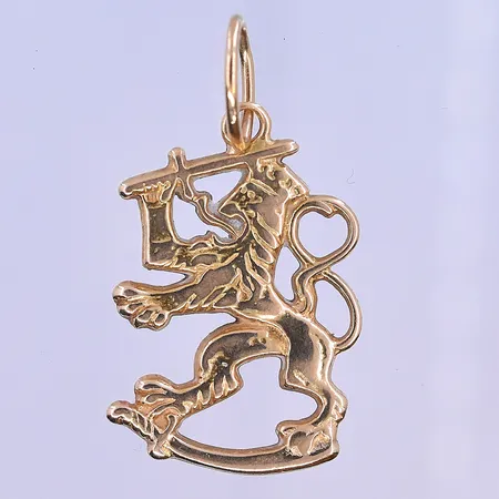 Hänge finska lejonet Guldfynd längd 34 mm, bredd 17 mm 18K. Vikt: 3,9 g