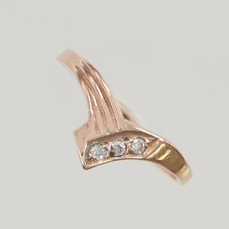Ring stl:18 vita stenar 14K 1,7g.