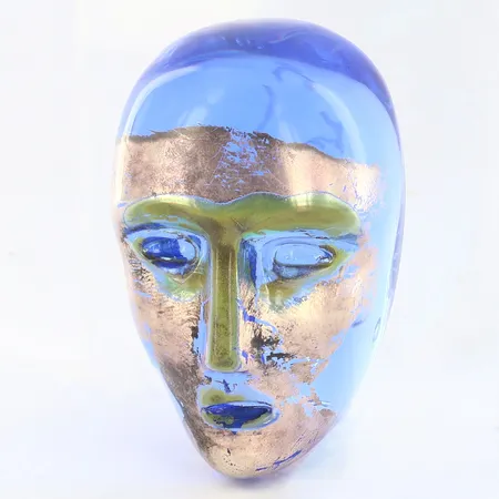 Glasskulptur, Kosta Boda Brains, design Bertil Vallien, höjd ca 8,5 cm, bredd ca 5 cm,  Lim. Ed. 300, Signerat med PROV på baksida, signerad 7174021 Kosta Boda B.Vallien