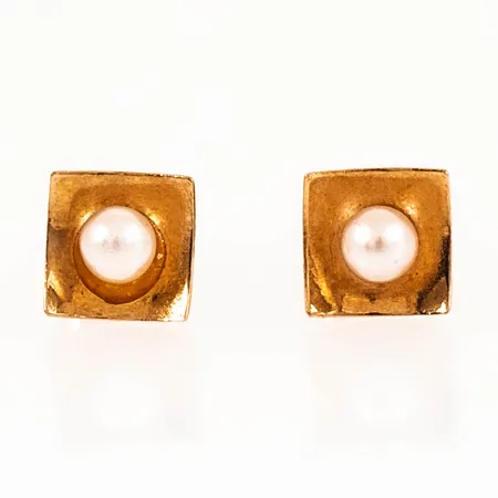 Örhängen 6,5x6,5mm med odlade vita pärlor Ø3,5mm, 18K 1,1g. 