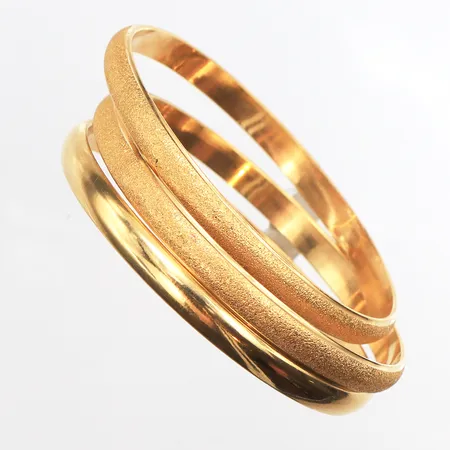 3 Armringar, Ø63mm, bredd ca 6,1mm, 21K. Vikt: 34,5 g