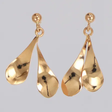 Ett par örhängen, längd 27mm, 18K Vikt: 1,3 g