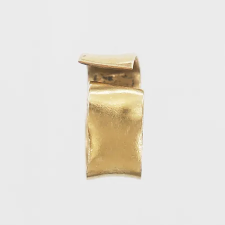 Ögla, höjd 10mm, bredd 5mm, bruten, 18K. Vikt: 0,8 g