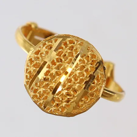 Ring med filigranarbete justerbar stl:16½ bredd 11mm 21K Vikt: 1,6 g