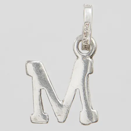 Berlock/hänge bokstaven M, 18,5x10,7mm, GHA, silver 925/1000 Vikt: 0,7 g